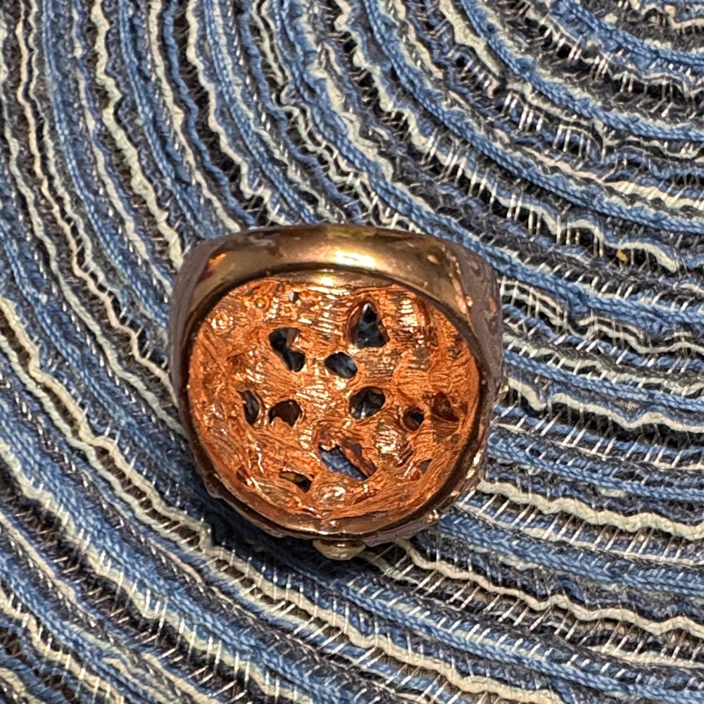 🖤Rose Gold Crystal Women's Ring Costume🖤 - Picture 2 of 3